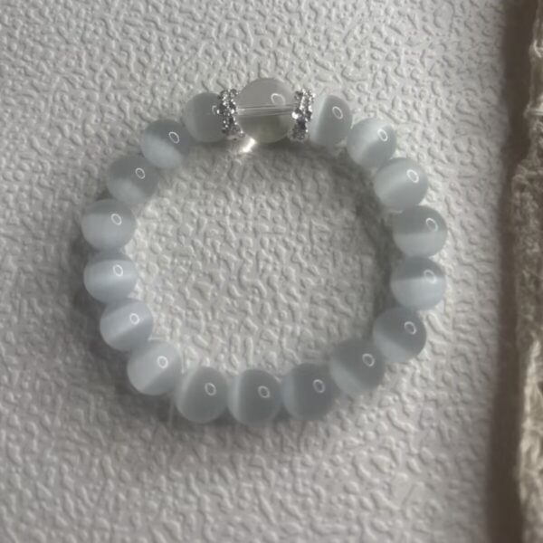 Natural white moonlight bracelet for girls cream body blue and white cat's eye crystal bracelet single circle jewelry
