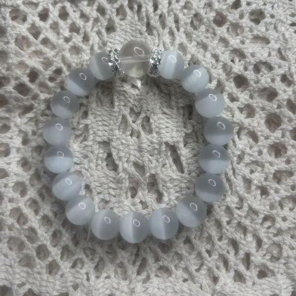 Natural white moonlight bracelet for girls cream body blue and white cat's eye crystal bracelet single circle jewelry