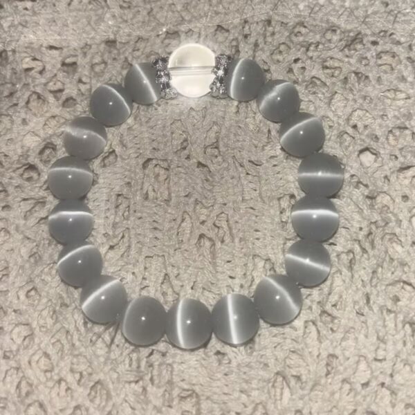 Natural white moonlight bracelet for girls cream body blue and white cat's eye crystal bracelet single circle jewelry