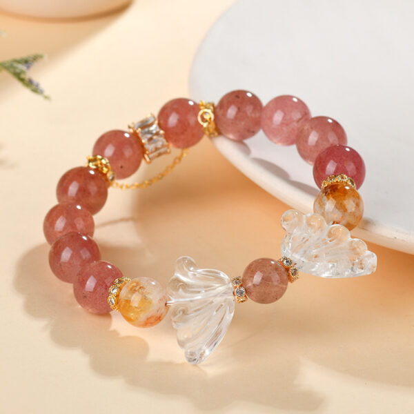 Strawberry crystal white crystal carved angel wings bracelet original atmospheric bracelet network hot sale