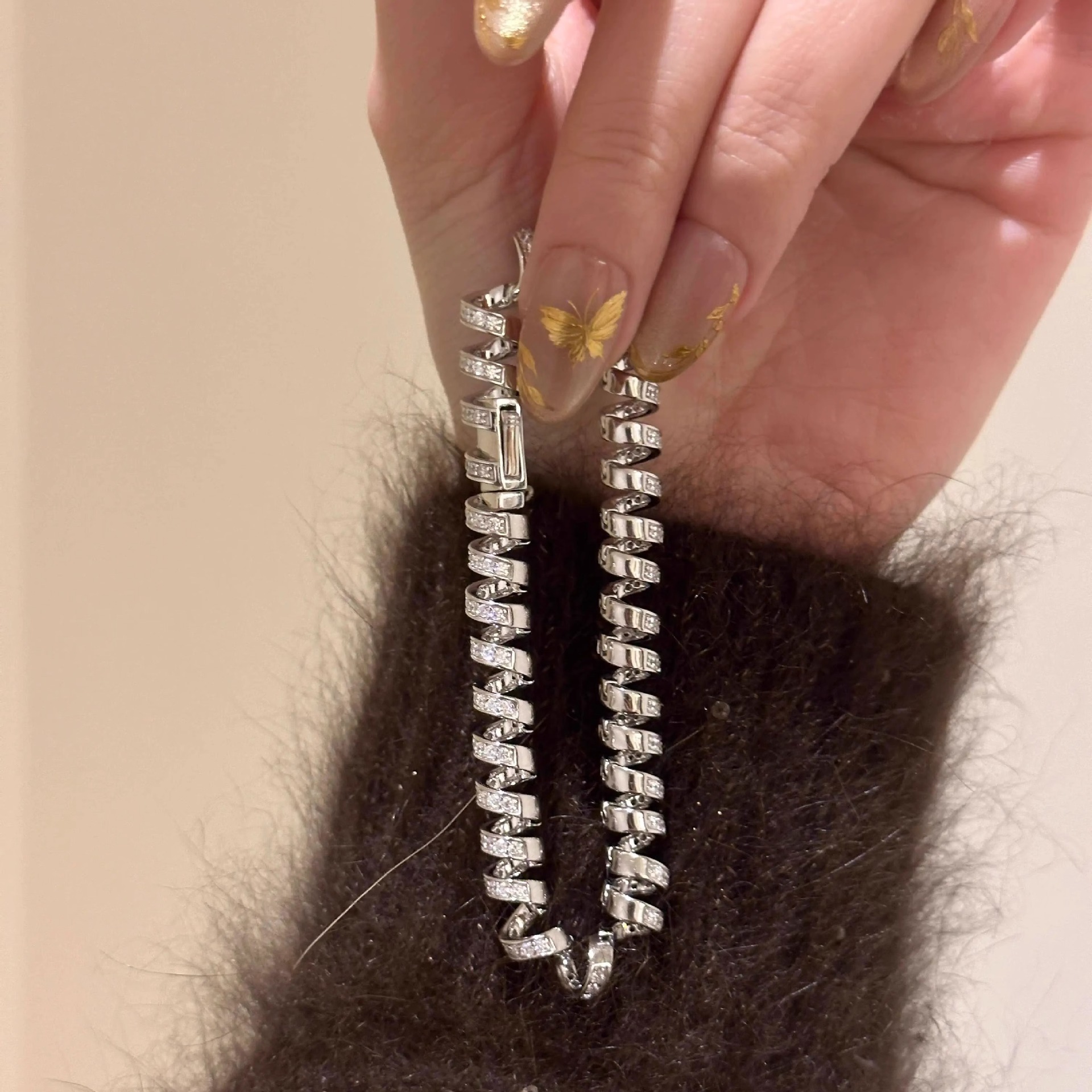 Personalized fashion telephone line Wei Xue same style bracelet for women trendy high-end niche light luxury style versatile Design hand jewelry
