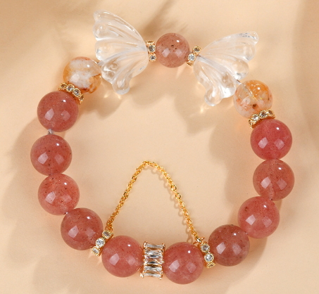 Strawberry crystal white crystal carved angel wings bracelet original atmospheric bracelet network hot sale