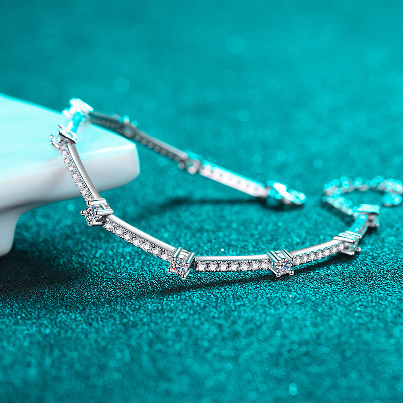 Sterling silver moissanite bracelet niche versatile temperament hand jewelry
