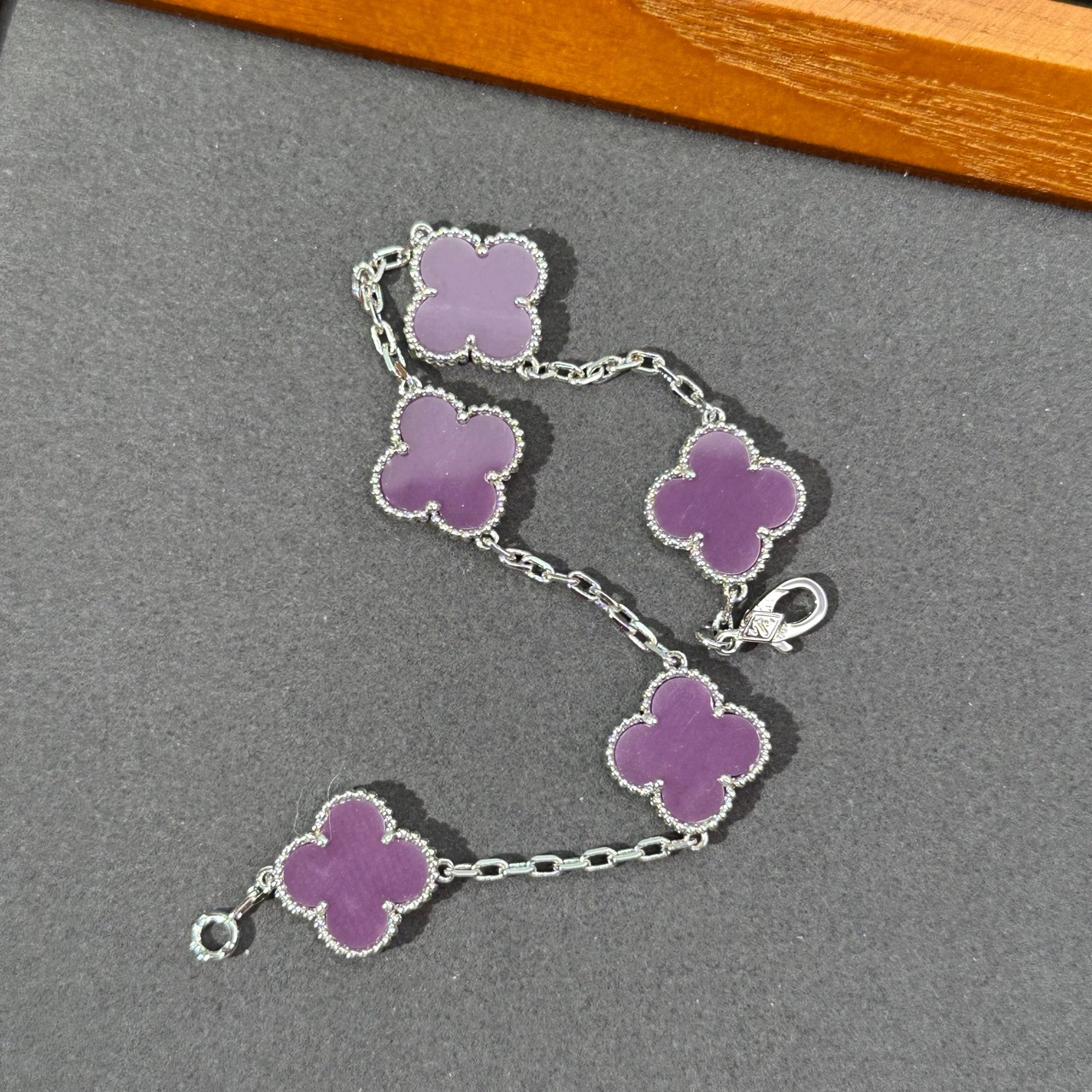 Violet five-flower four-leaf clover bracelet non-fading agate jewelry