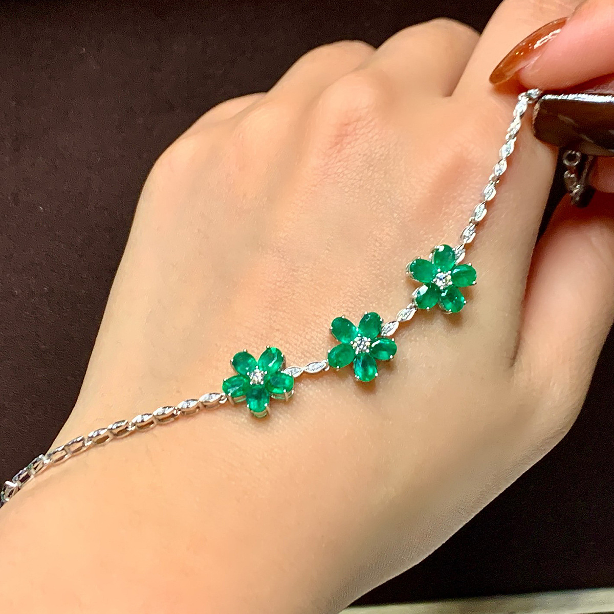 Sterling silver flower green diamond bracelet female five leaf bracelet female temperament advanced geometric bracelet