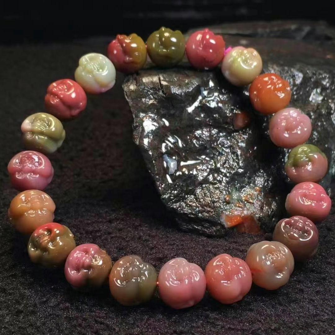 Laughing Buddha bracelet, full of color and flesh, clean and without impurities, colorful red
