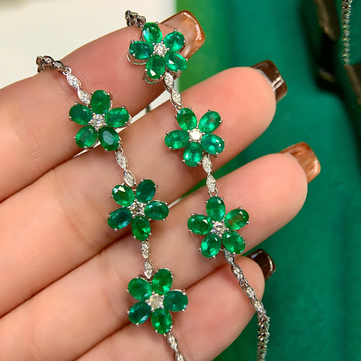 Sterling silver flower green diamond bracelet female five leaf bracelet female temperament advanced geometric bracelet