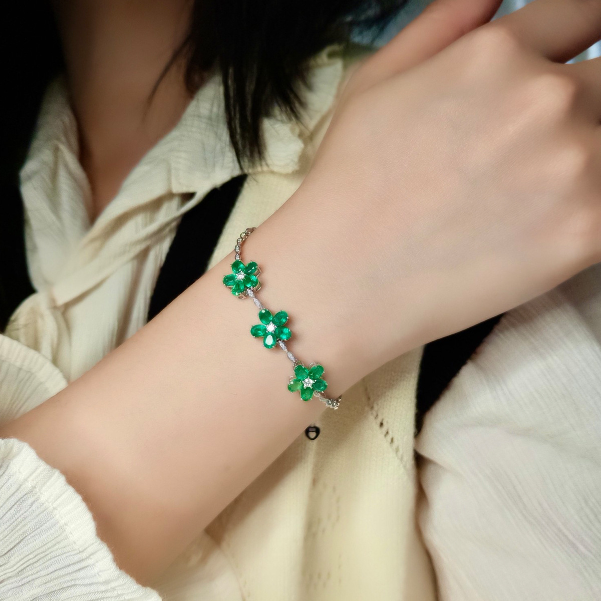 Sterling silver flower green diamond bracelet female five leaf bracelet female temperament advanced geometric bracelet