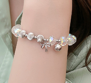 White crystal bow bracelet for women, sweet, niche and exquisite jewelry